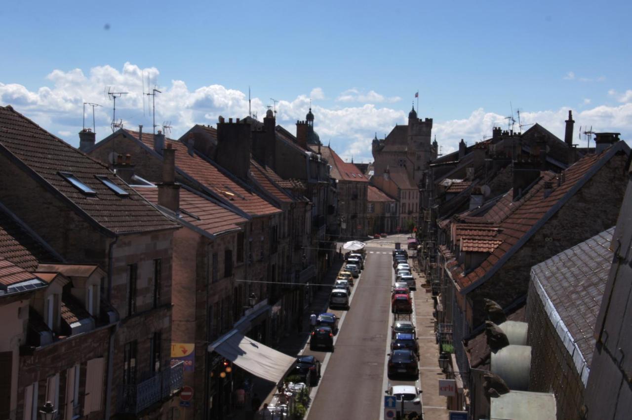 F2 Aux Pieds Des Thermes 3 Etoiles Luxeuil-les-Bains Kültér fotó